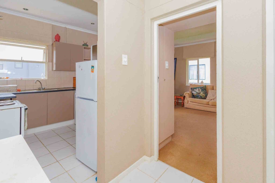 To Let 1 Bedroom Property for Rent in Bantry Bay Western Cape